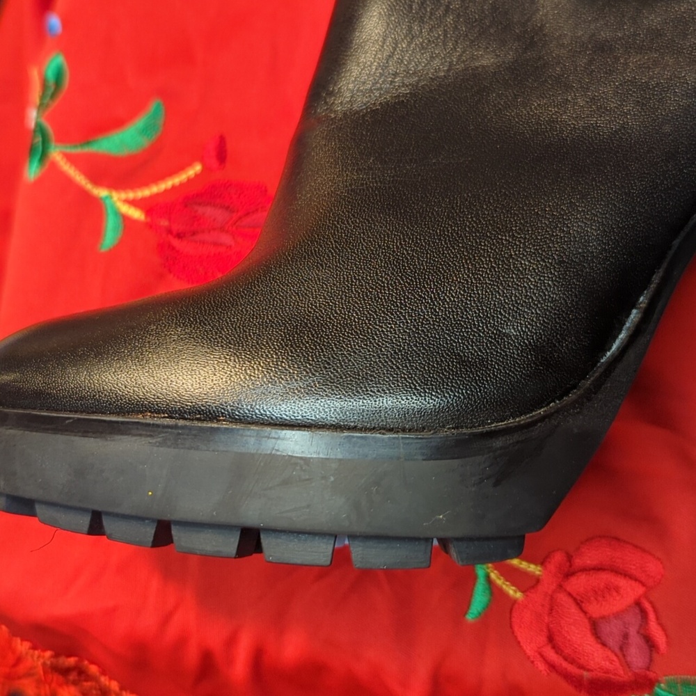 Kenneth Cole Boots - Picture 3 of 10